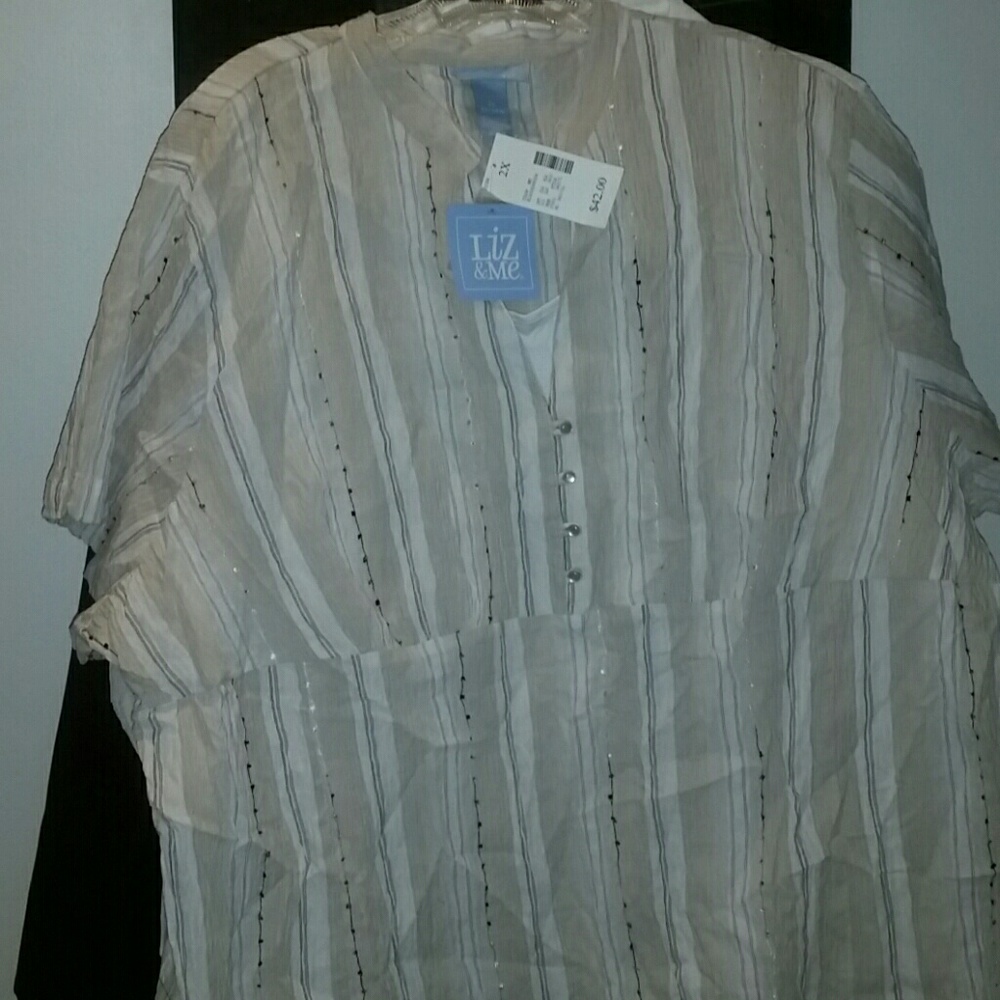NEVER Worn Liz and me shirt